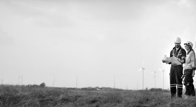Landscape_SM-SINGLE-IMAGE_surveyors-with-wind-turbines-extended_sept24